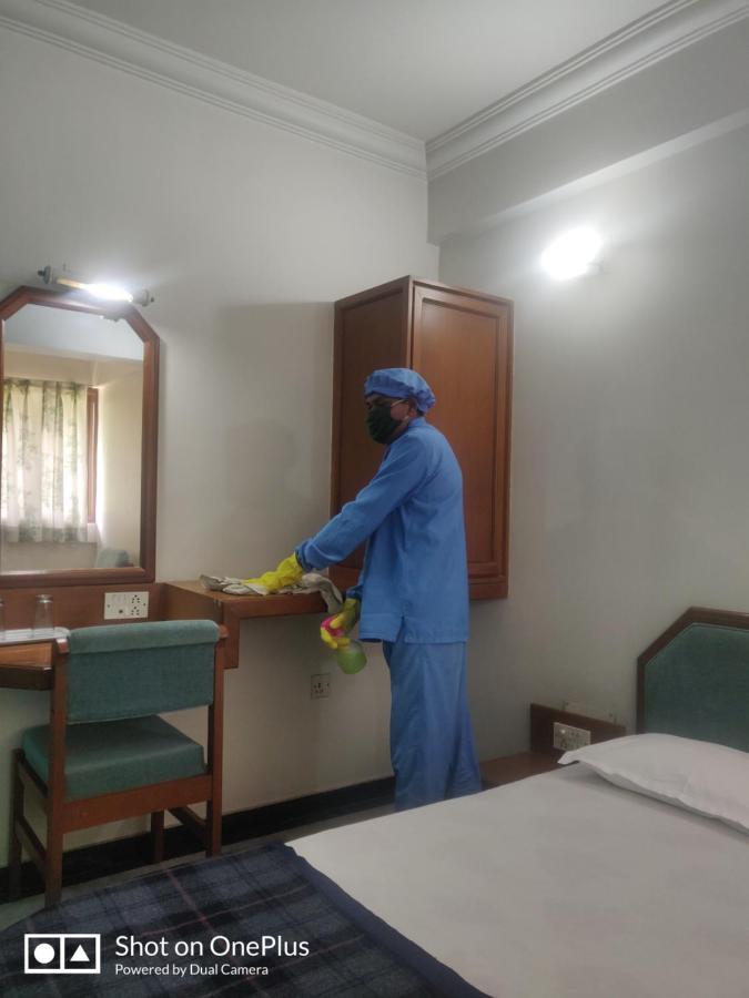 Hotel Grg Vadodara Bagian luar foto