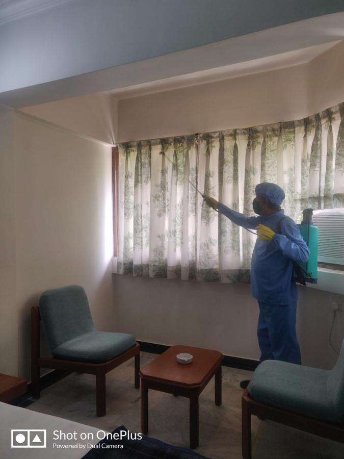 Hotel Grg Vadodara Bagian luar foto