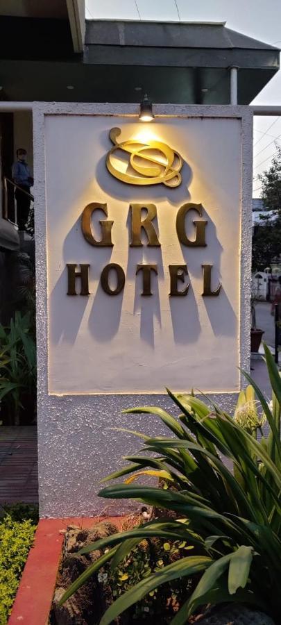 Hotel Grg Vadodara Bagian luar foto