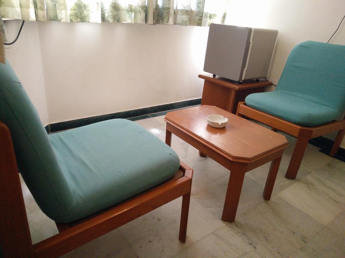 Hotel Grg Vadodara Bagian luar foto