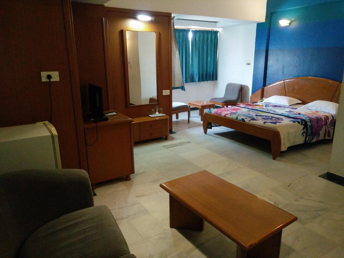 Hotel Grg Vadodara Bagian luar foto