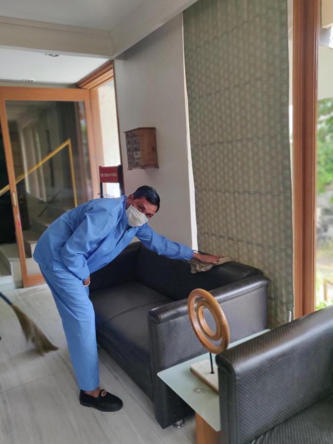 Hotel Grg Vadodara Bagian luar foto